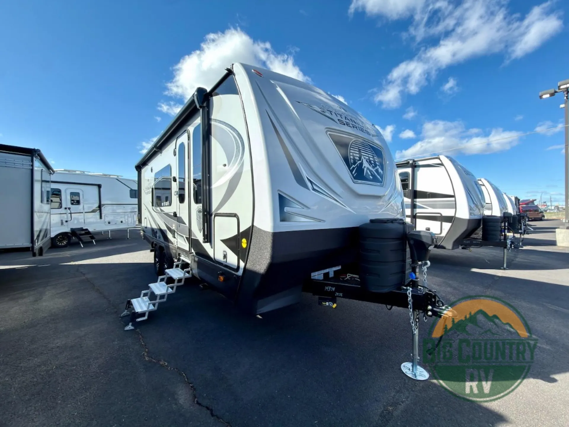 2026 Outdoors RV Timber Ridge Titanium Series 22CE - Photo 2