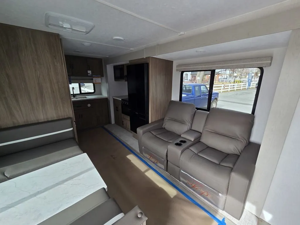 2026 Coachmen Freedom Express Ultra Lite 22MLS - Photo 4