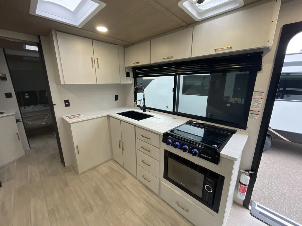 2026 Forest River Vibe Extreme Lite 2400RB, Photos photo 11