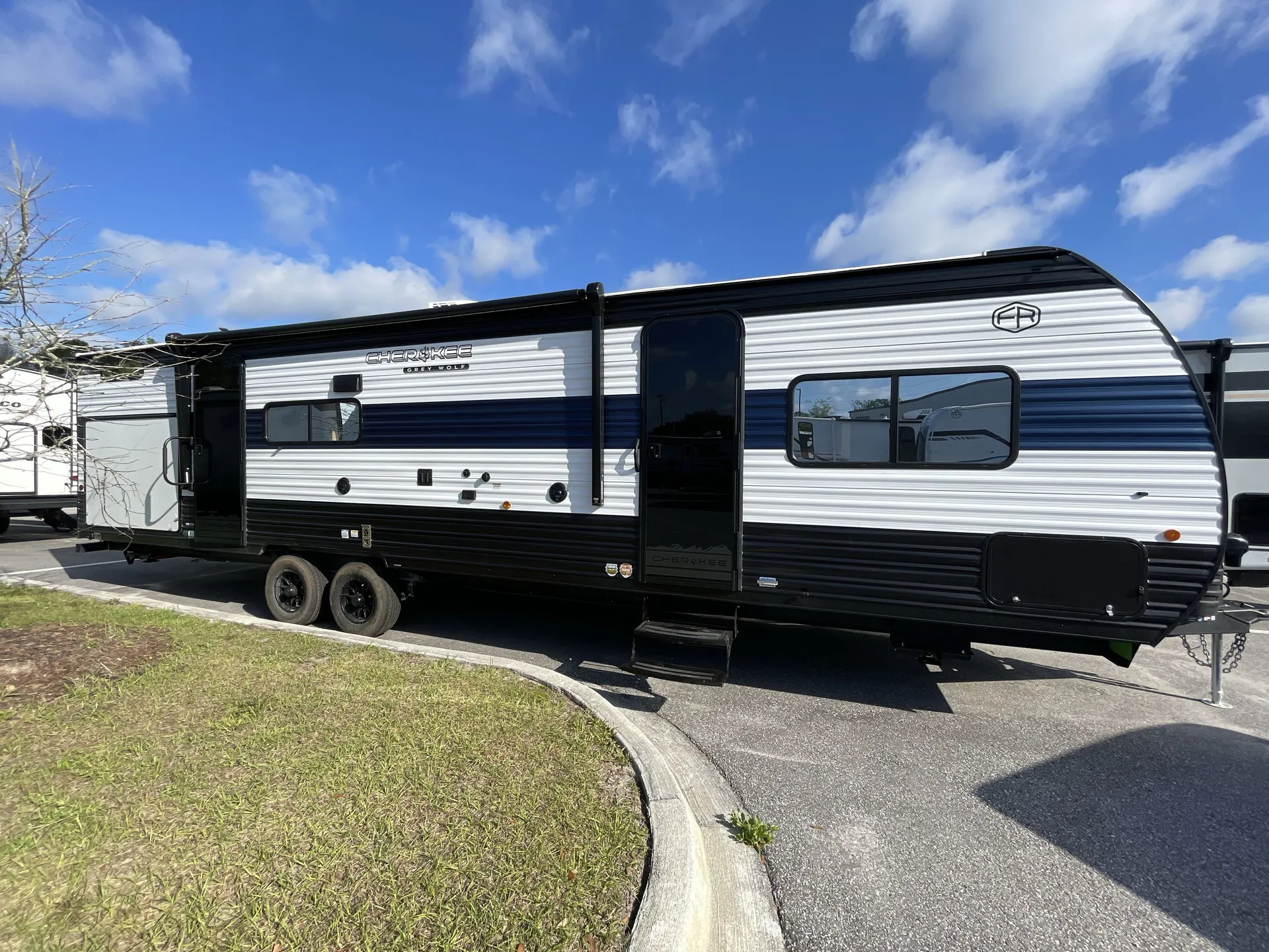 2026 Forest River Cherokee Grey Wolf 29TE - Photo 2