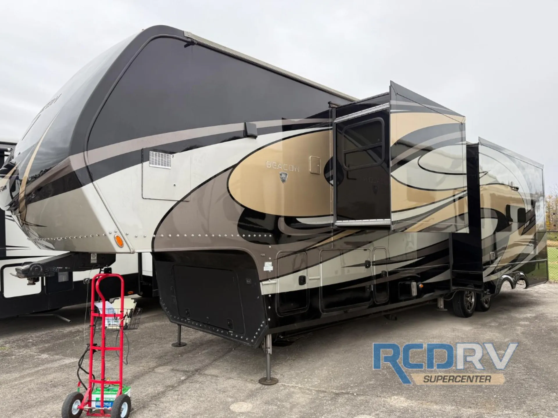 2020 VanLeigh RV Beacon 39FBB - Photo 3