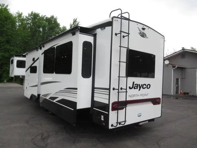 2026 Jayco North Point 381CKRE - Photo 4