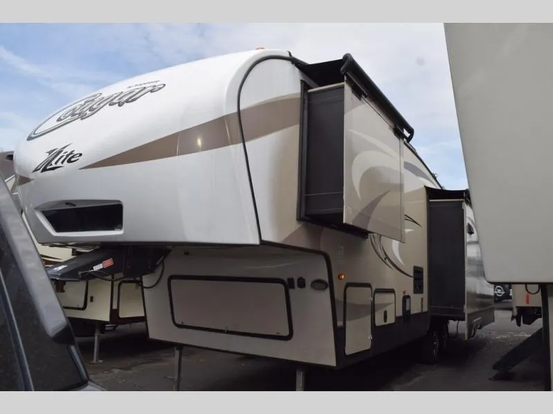 2017 Keystone Cougar 29RES - Photo 2