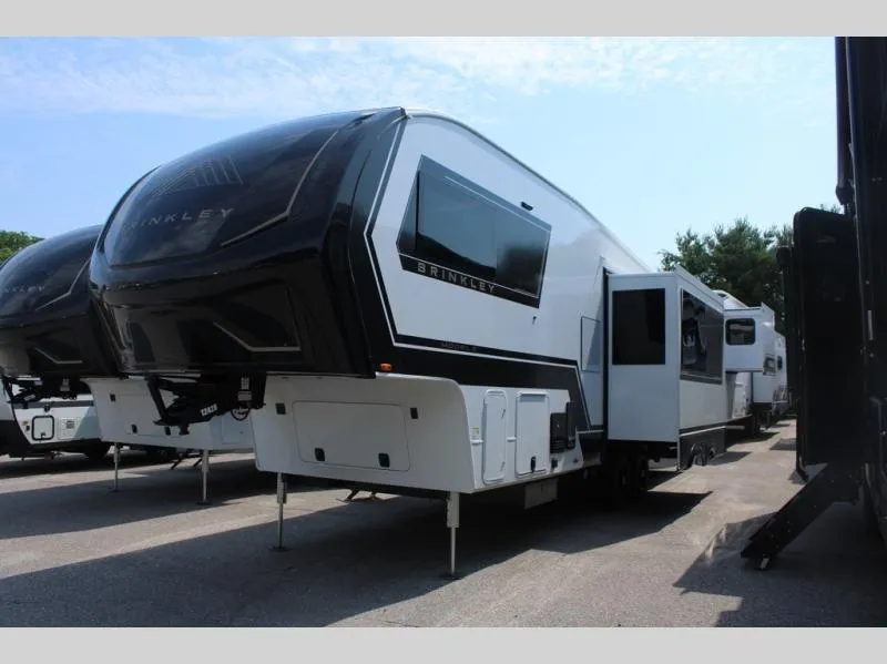 2026 Brinkley Model Z 2810 - Photo 3