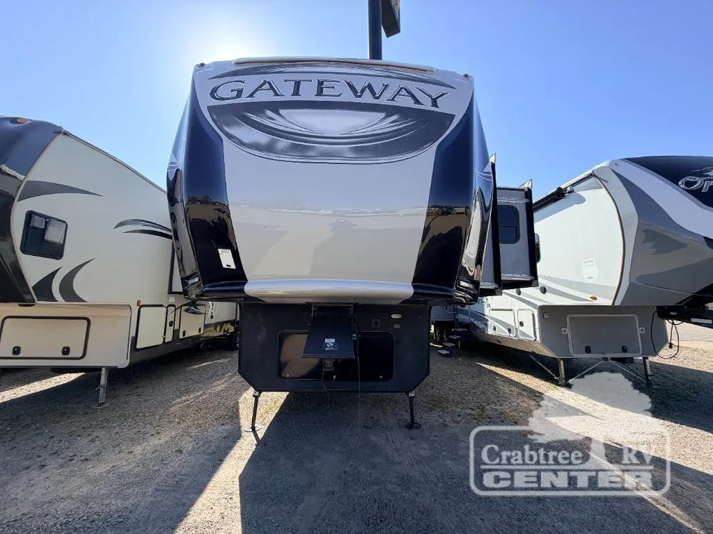 2019 Heartland Gateway 3230 CK - Photo 2