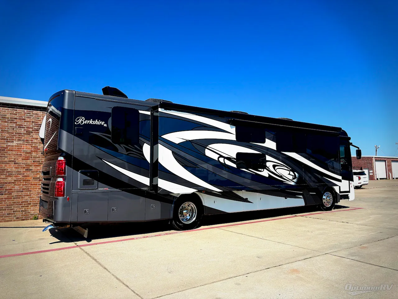 2020 Forest River Berkshire XL 40C - Photo 3