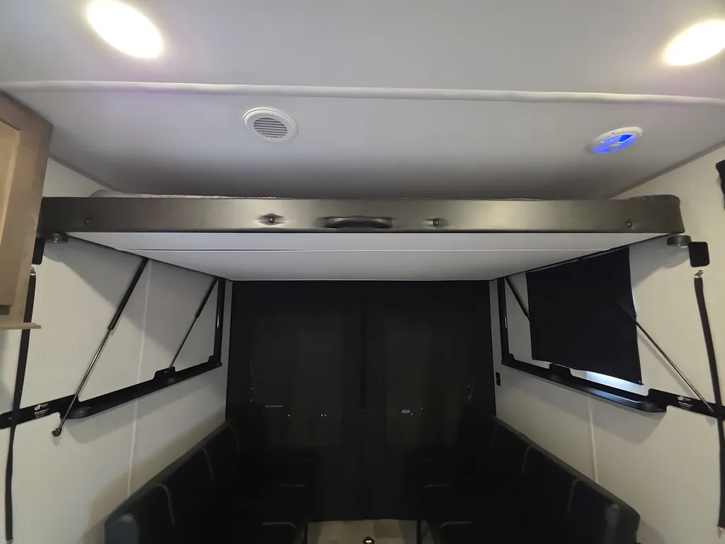 2022 Forest River Vengeance Rogue 26V, Photos photo 30