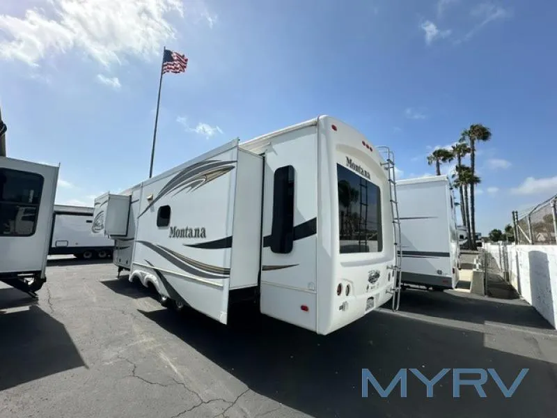 2013 Keystone RV Montana Used    3402 RL - Main photo