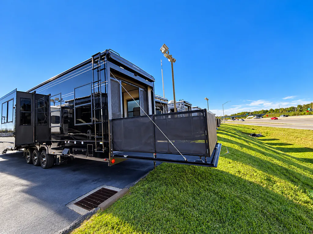 2026 Keystone Raptor 441, Photos photo 11