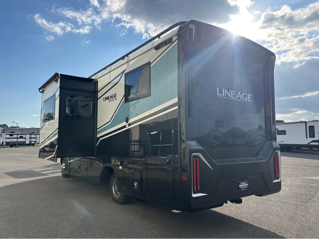 2026 Grand Design Lineage Series M 25TK - Photo 4