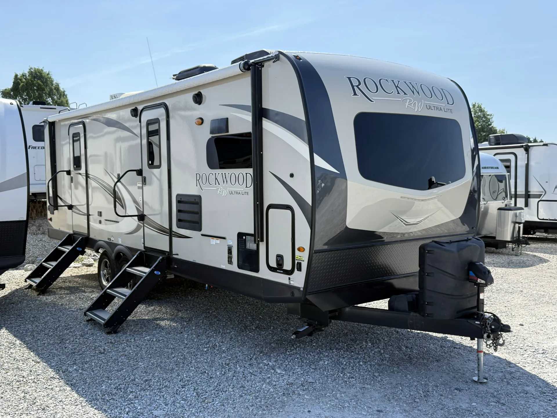 2020 Forest River Rockwood Ultra Lite 2608BS - Photo 2