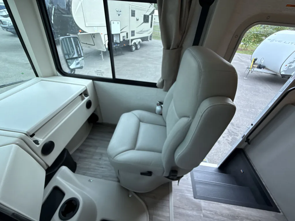 2026 Thor Motor Coach Freedom Traveler A29, Photos photo 32