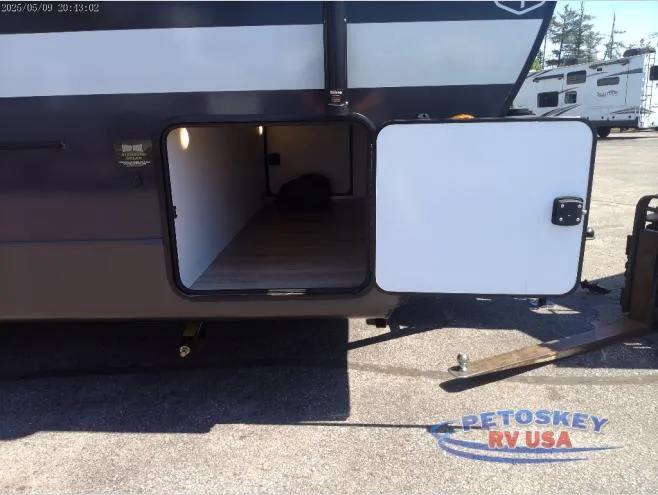 2027 Forest River Rockwood Mini Lite 2205S - Photo 3