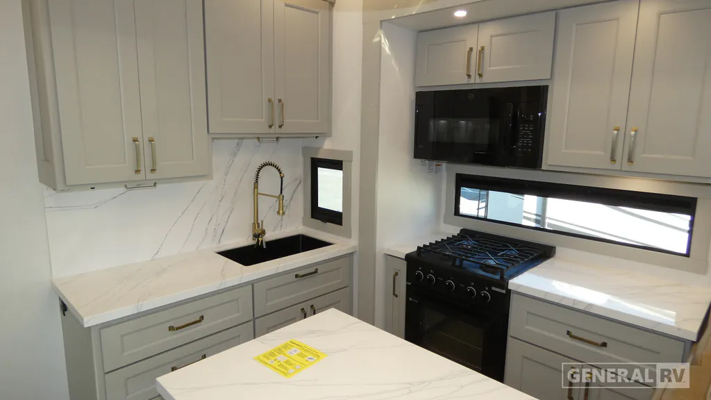 2025 Brinkley Model G 3970, Photos photo 6