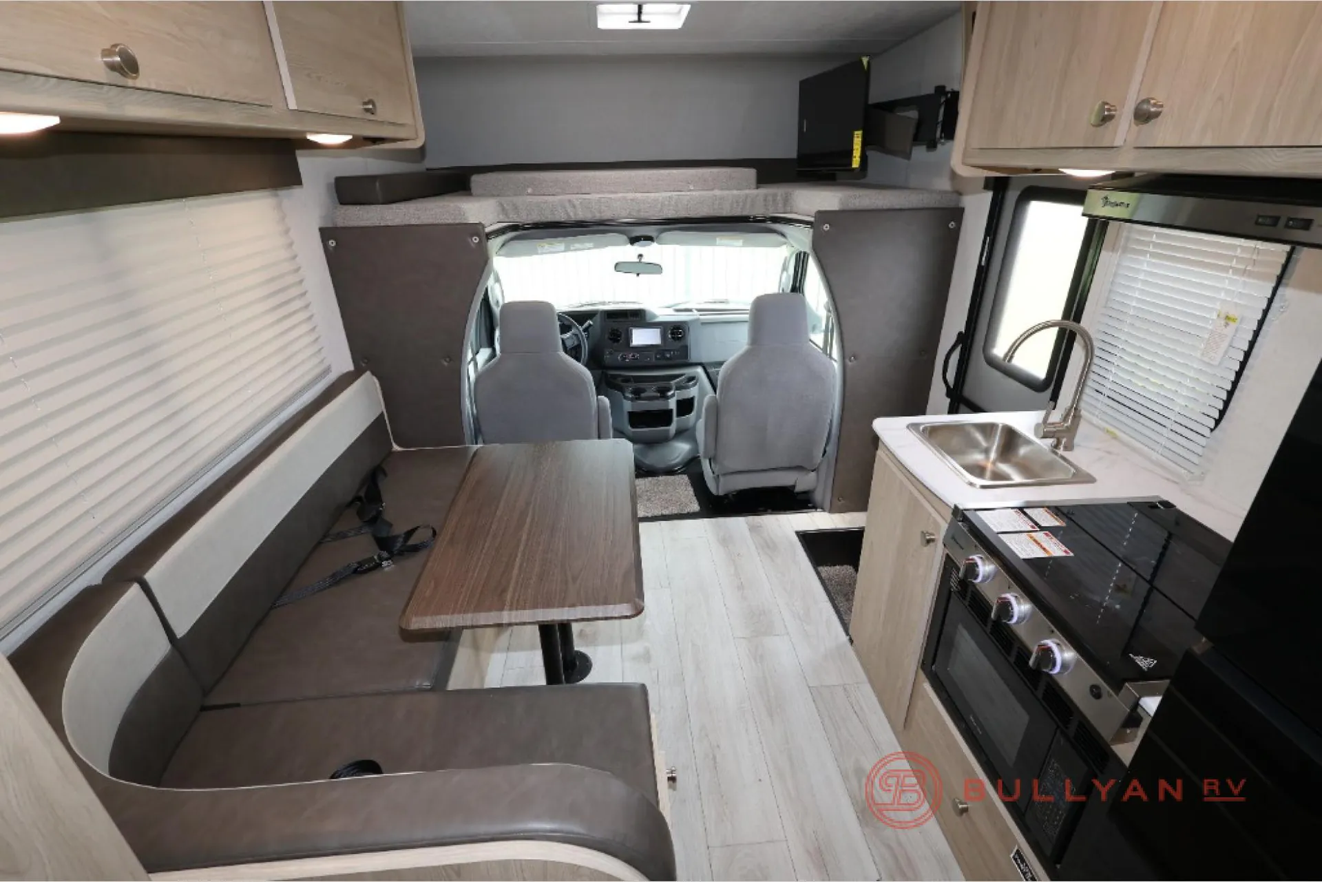 2026 Coachmen Leprechaun 210QSS FORD E 350 - Photo 4