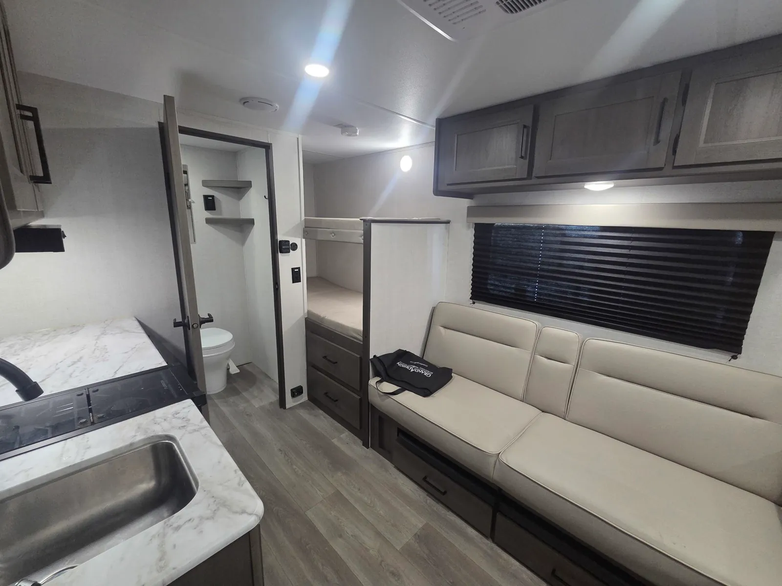 2025 Grand Design Transcend One 151BH - Photo 4