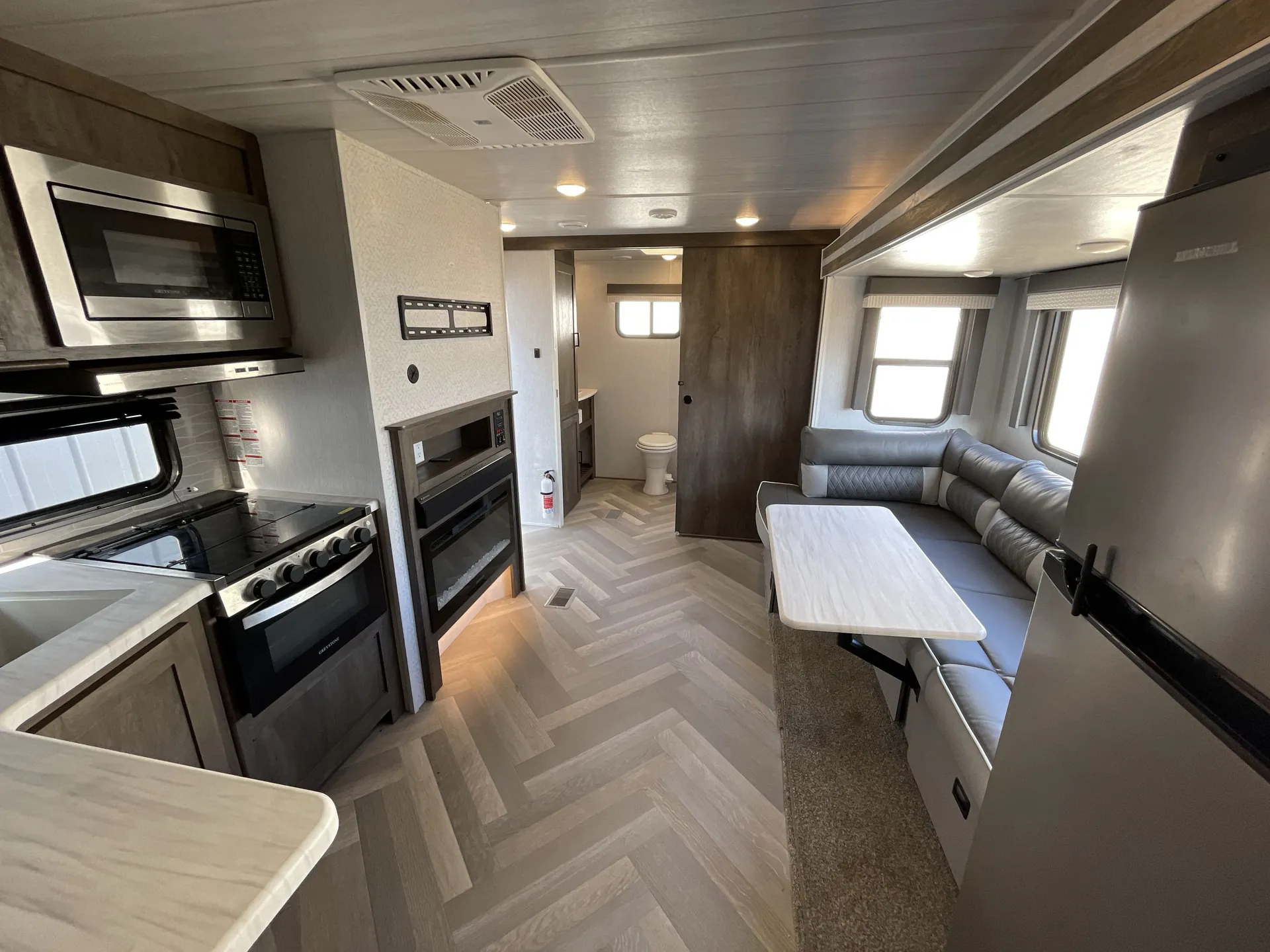 2022 Forest River Salem 22RBS — living area main