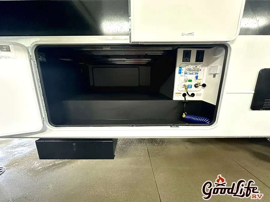 2026 Brinkley Model Z 3600, Photos photo 40