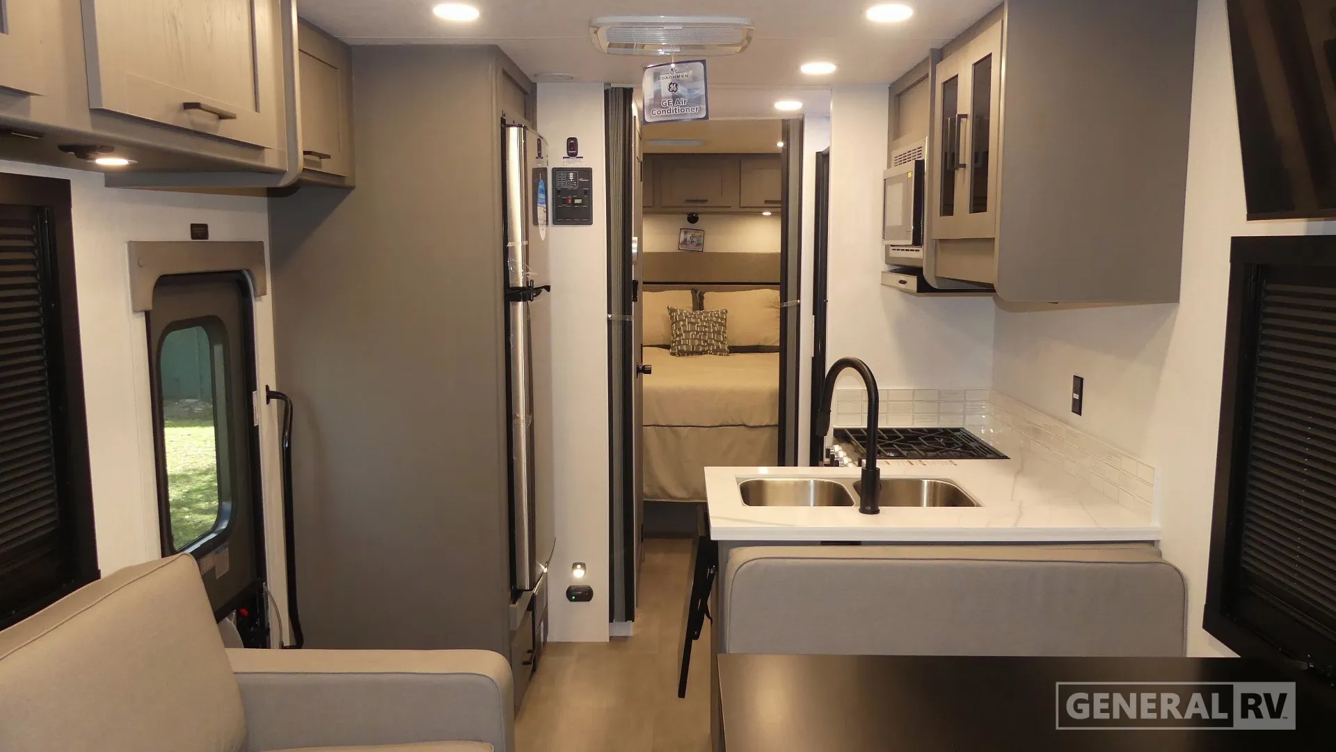 2026 Coachmen Encore SE 27XPS - Photo 3