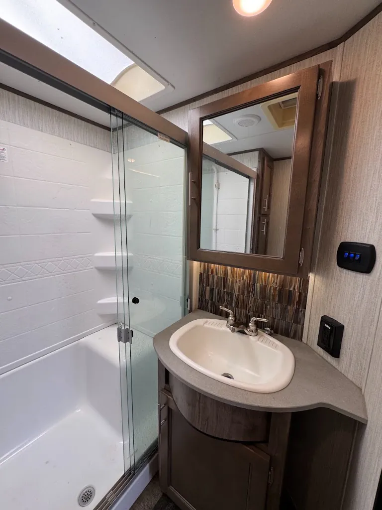 2019 Forest River Sabre 36BHQ, Photos photo 34