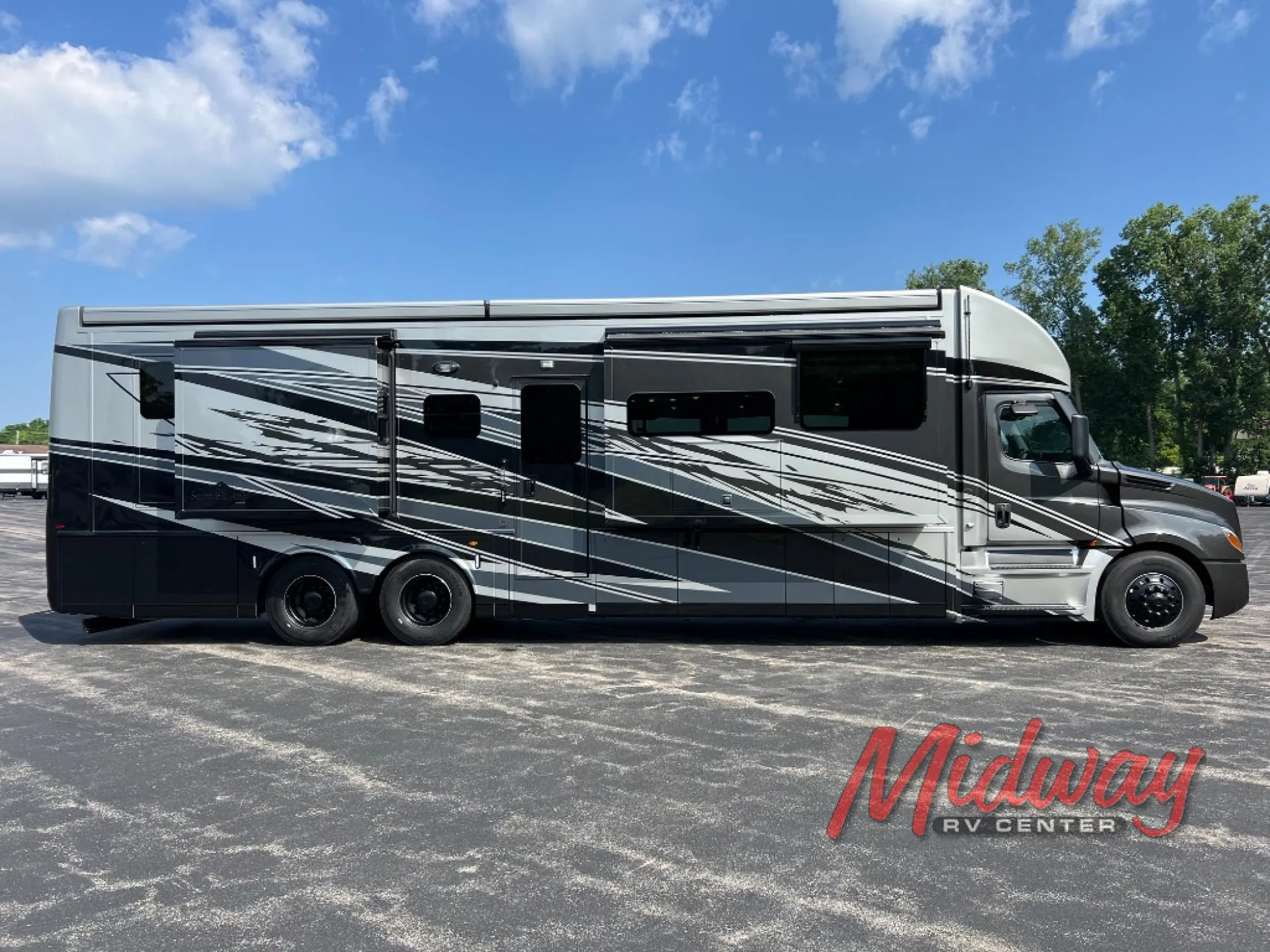 2026 Newmar Summit Aire 4505 - Photo 2