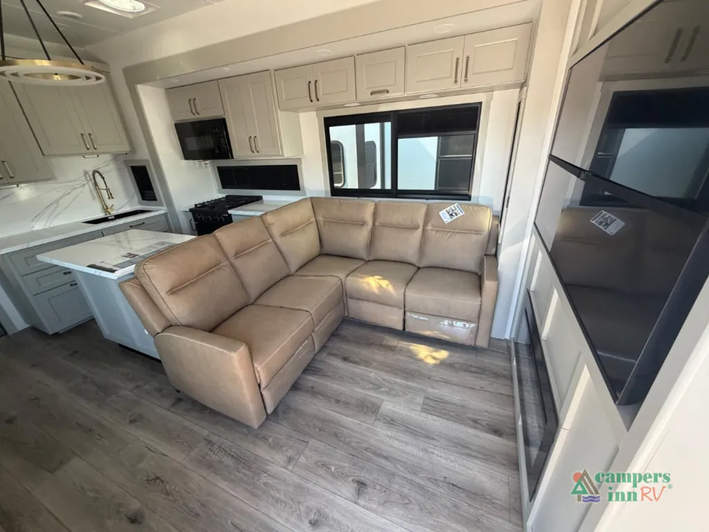 2026 Brinkley Model G 3950, Photos photo 9