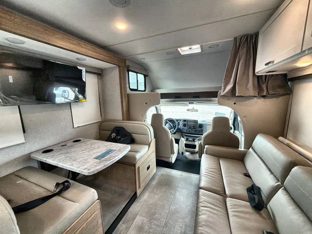 2026 Thor Motor Coach Freedom Elite 28HE, Photos photo 5