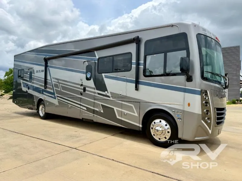 2027 Thor Motor Coach Outlaw 38K - Main photo