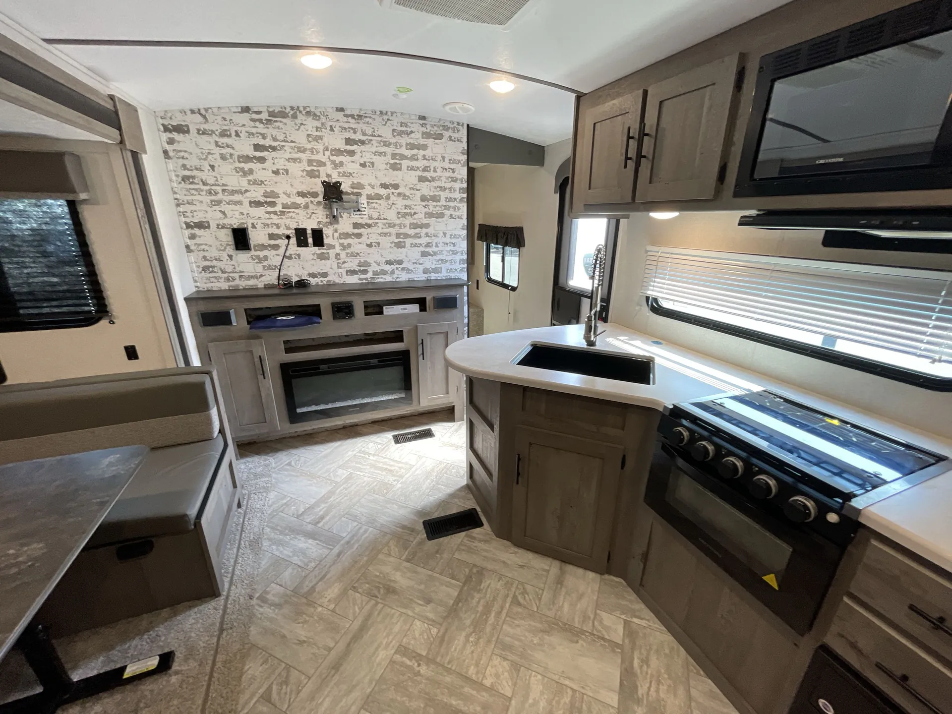 2021 Keystone Springdale 240BHWE — living area main