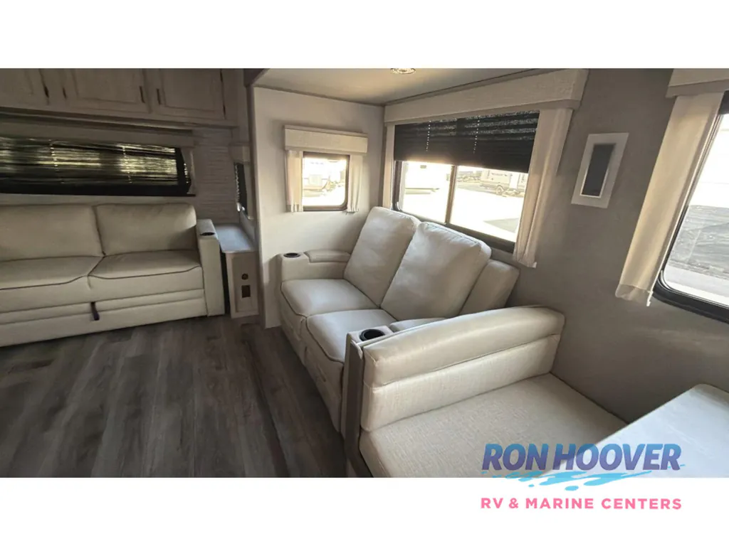 2024 Coachmen Catalina Legacy Edition 283FEDS, Photos photo 18