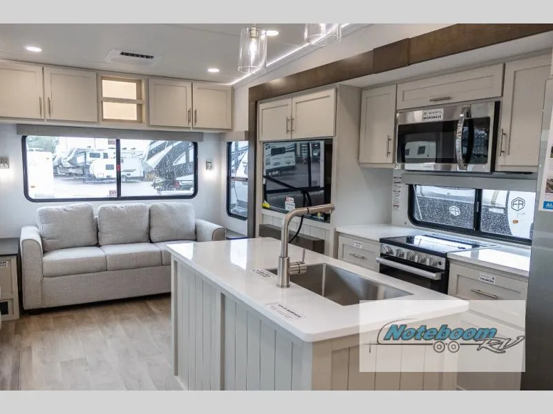 2027 Alliance RV Avenue 32RLS - Photo 3
