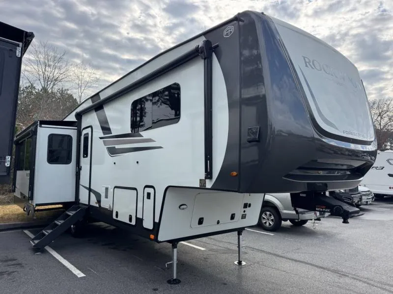 2026 Forest River Rockwood Signature R371RK - Photo 2