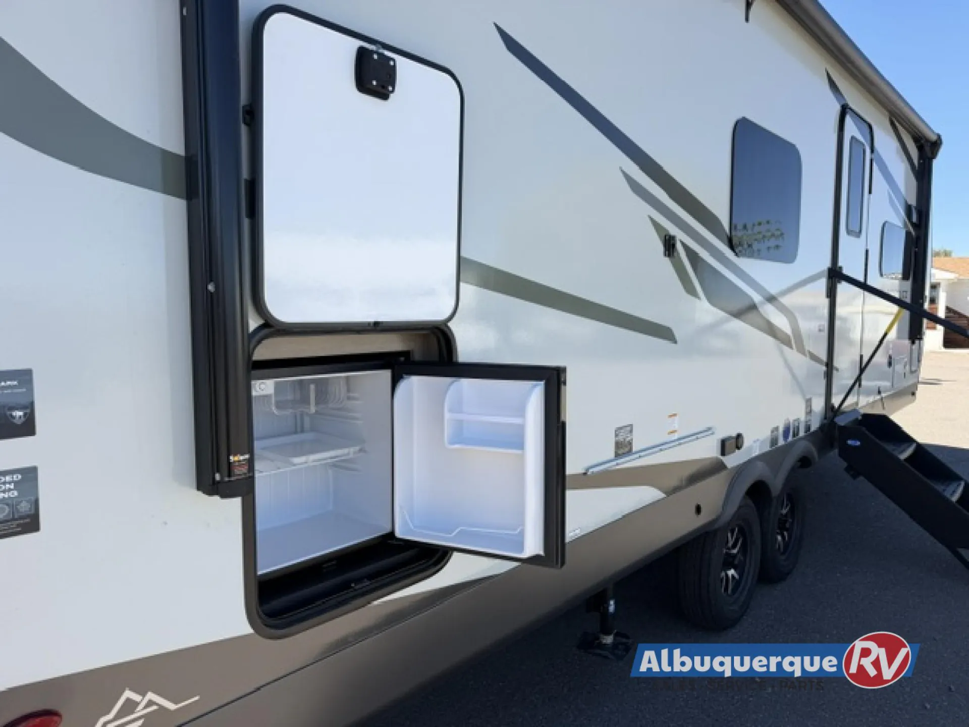2027 Forest River Flagstaff Super Lite 26MBR — Photo 7