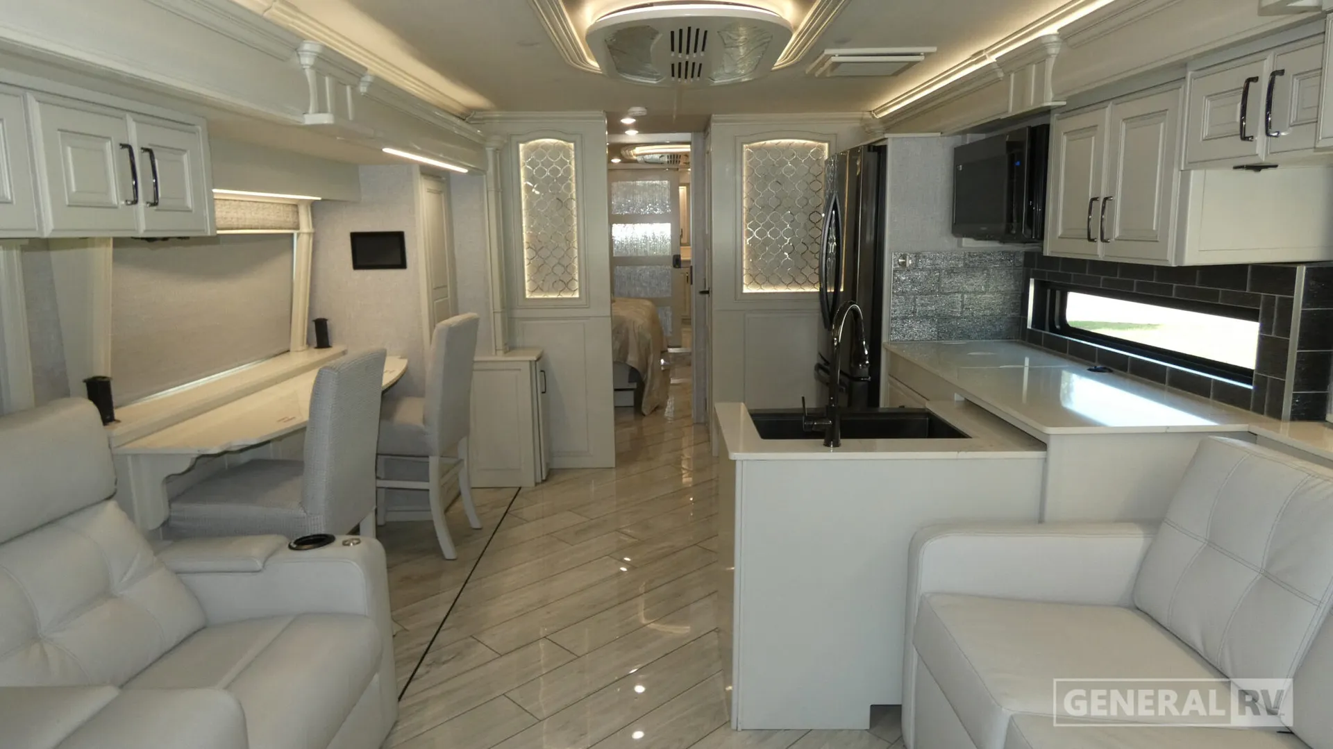 2025 American Coach American Dream 45P - Photo 3