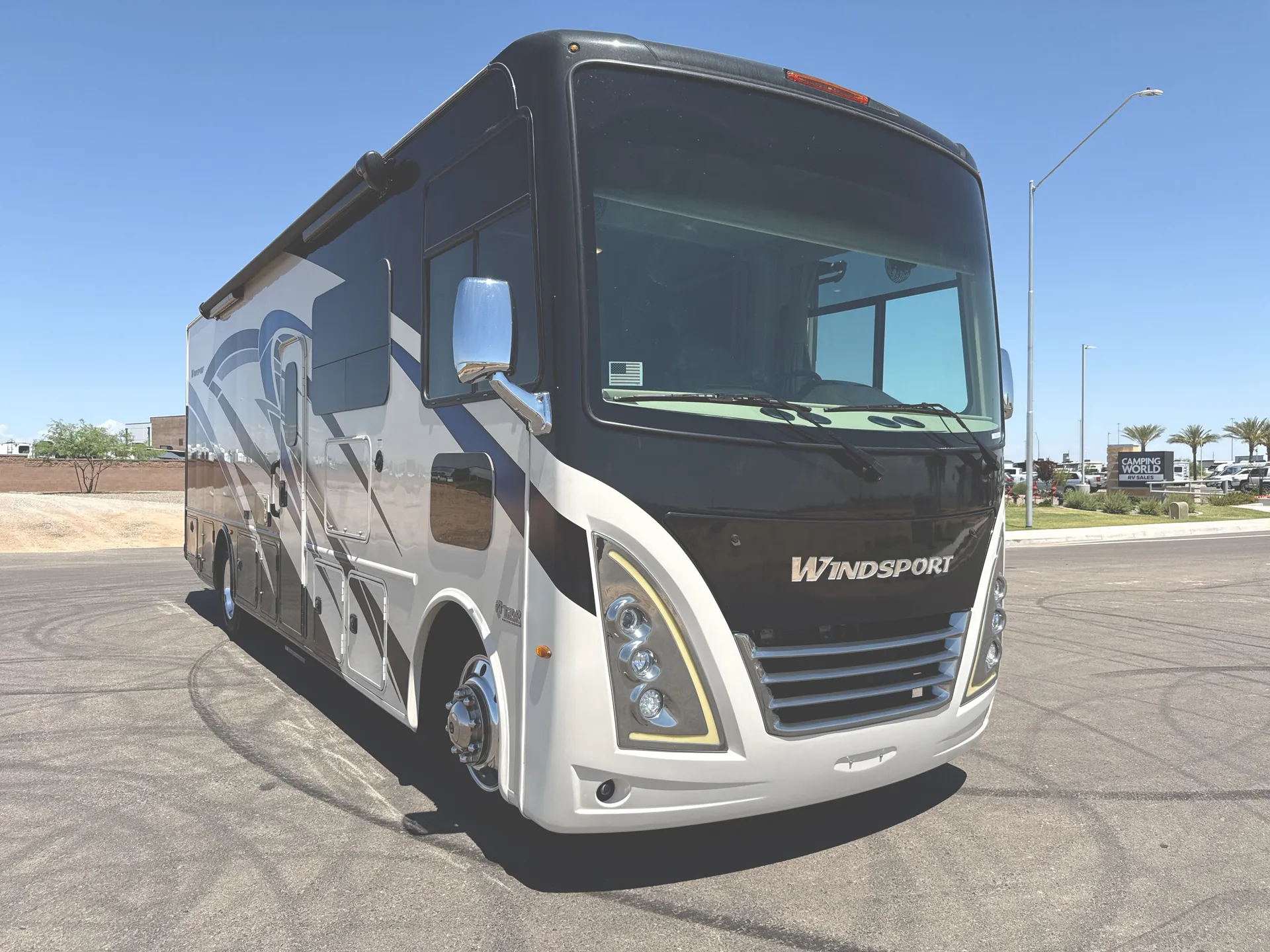 2022 Thor Motor Coach Windsport 31C - Photo 2