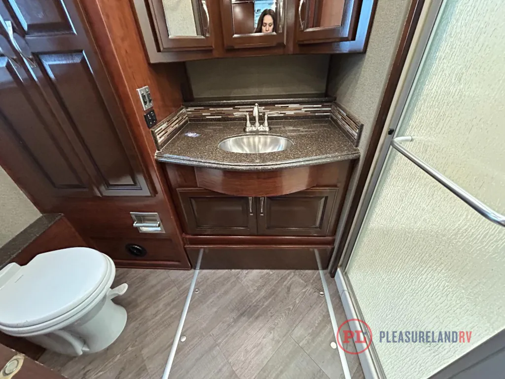 2018 Fleetwood Pace Arrow LXE 38N, Photos photo 27
