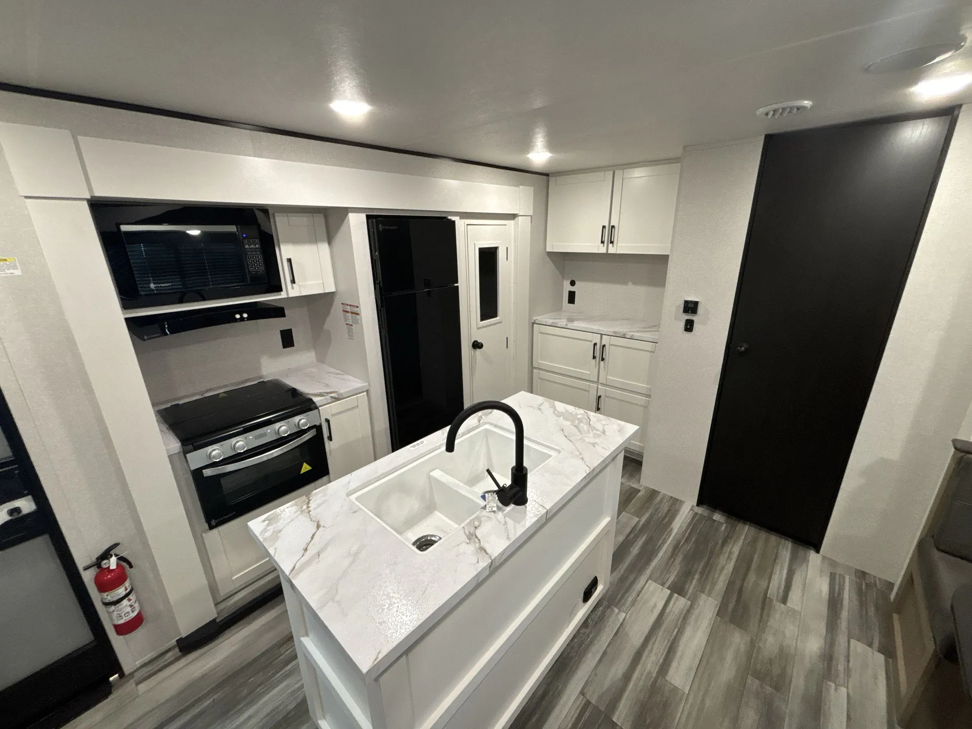 2026 Jayco Jay Flight Slx 333BTS — living area main