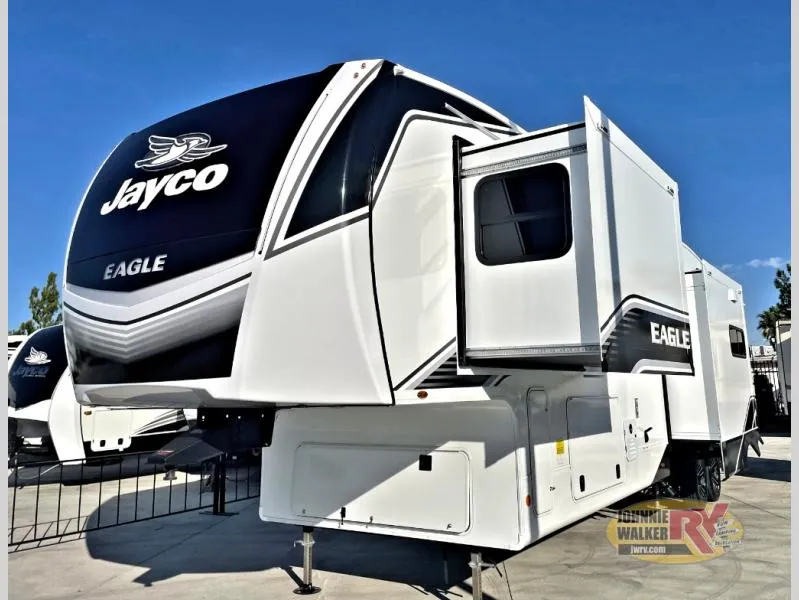 2026 Jayco Eagle 360DBOK - Photo 4