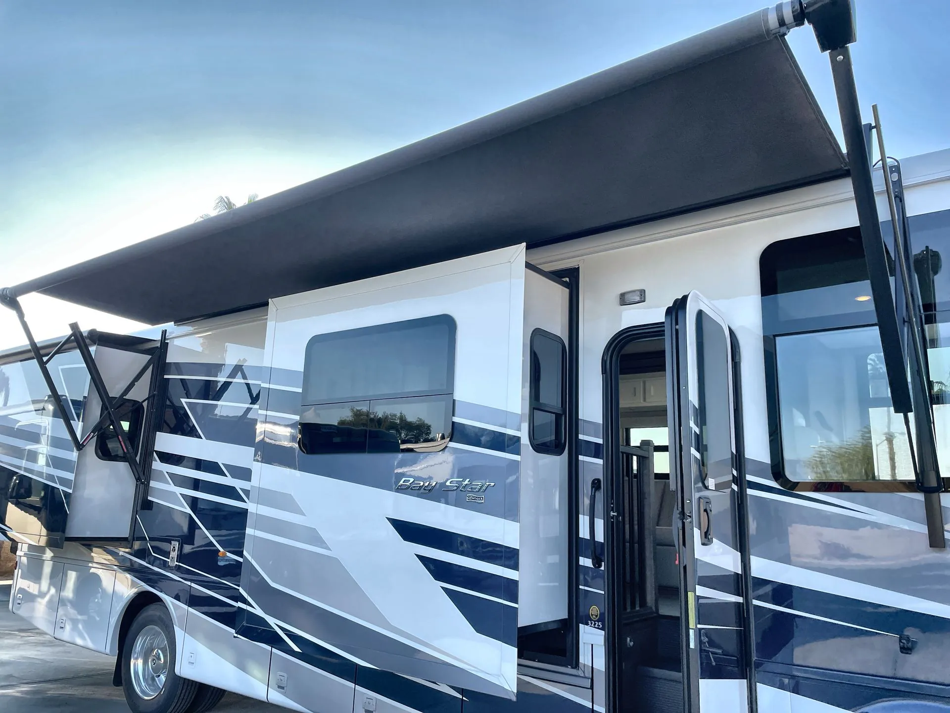 2026 Newmar Bay Star 3225 - Photo 4