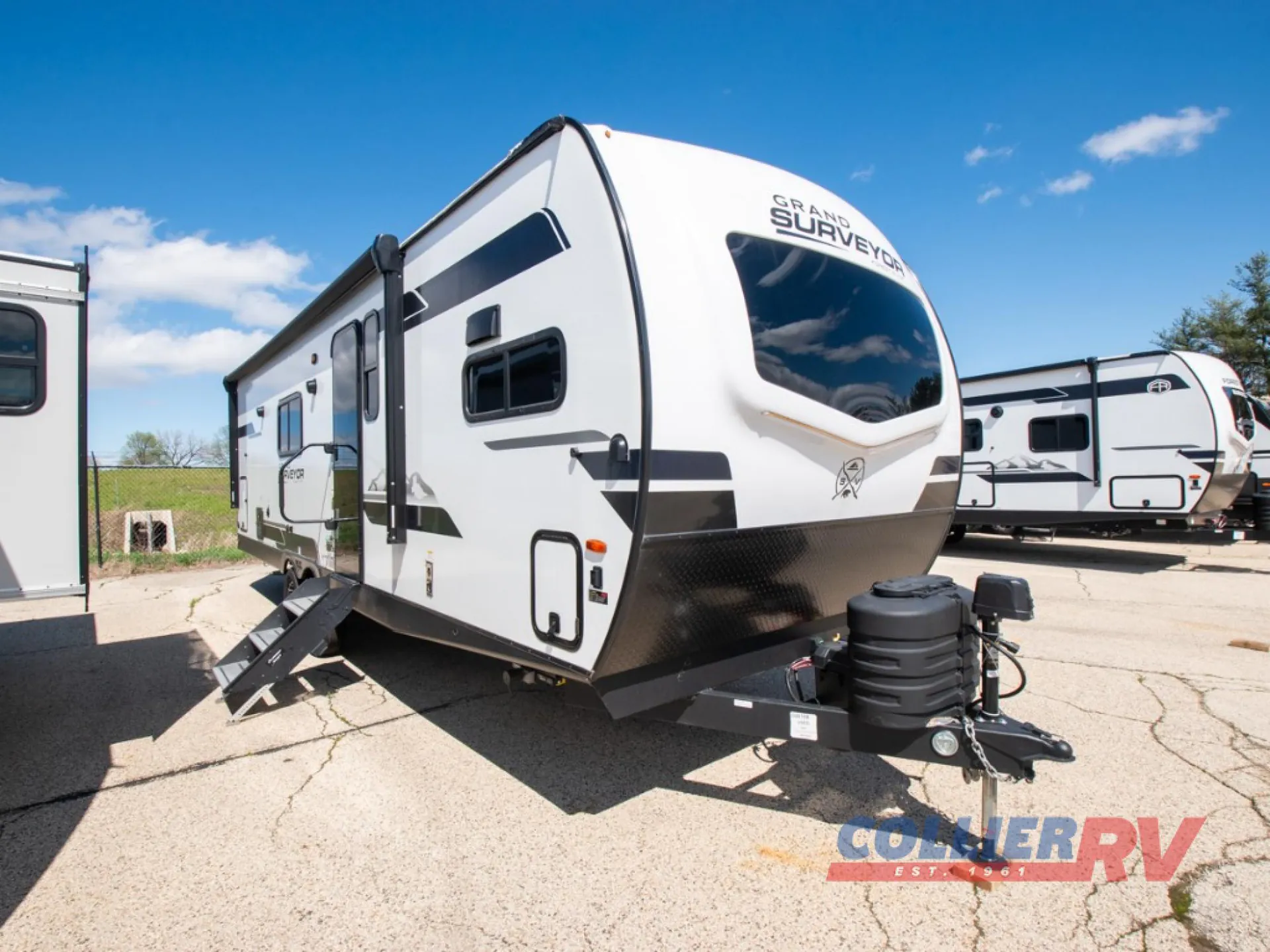 2024 Forest River Grand Surveyor 268FKBS