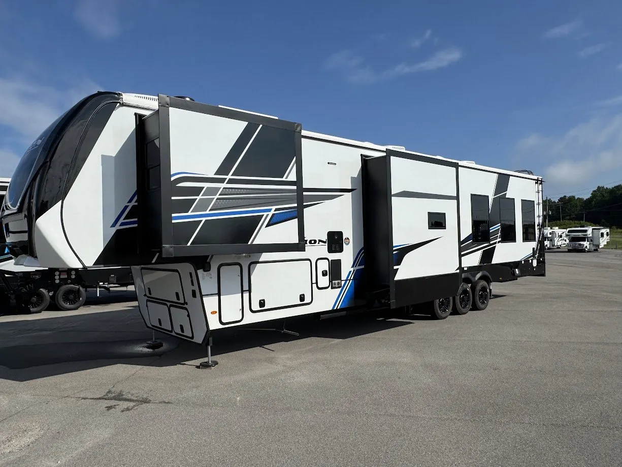 2025 Keystone Fuzion 419 - Photo 4