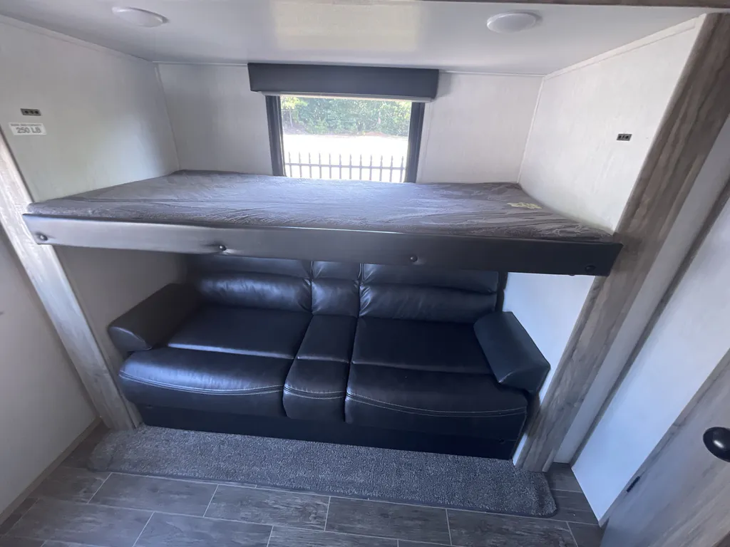 2021 Forest River Cherokee Alpha Wolf 33BH-L, Photos photo 20