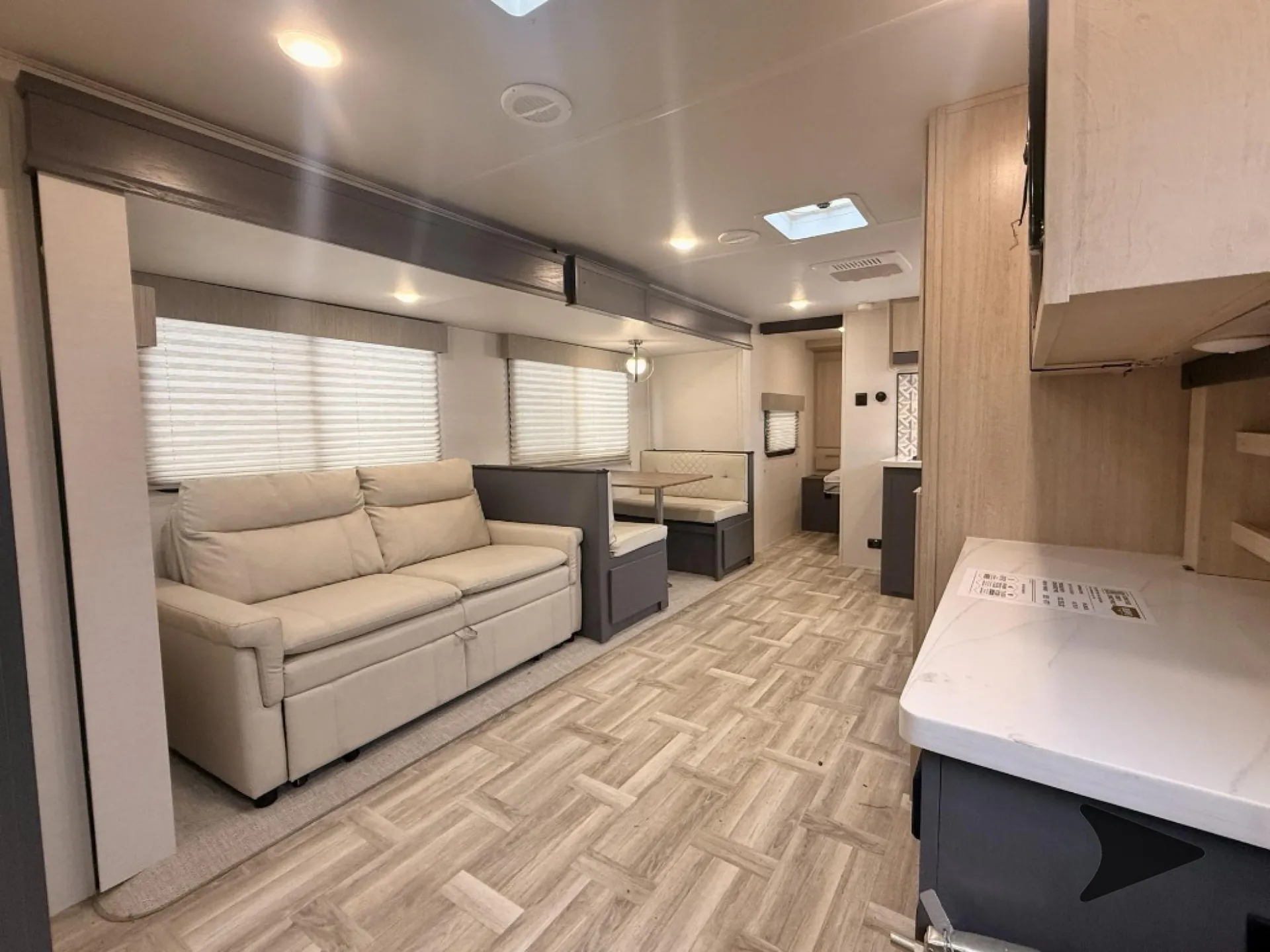 2024 Prime Time Tracer 28BHS - Photo 3