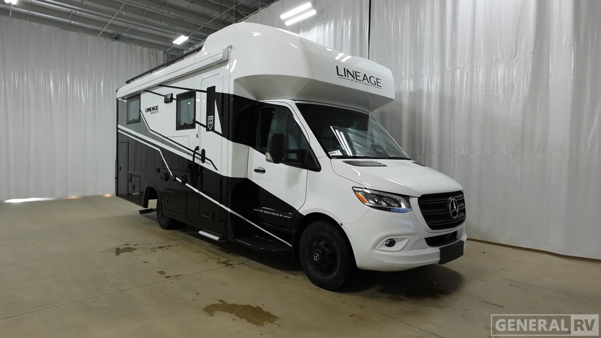 2026 Grand Design Lineage Series M 25TK - Photo 2