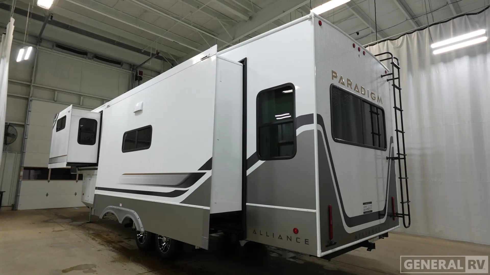 2026 Alliance RV Paradigm 310RL - Photo 4