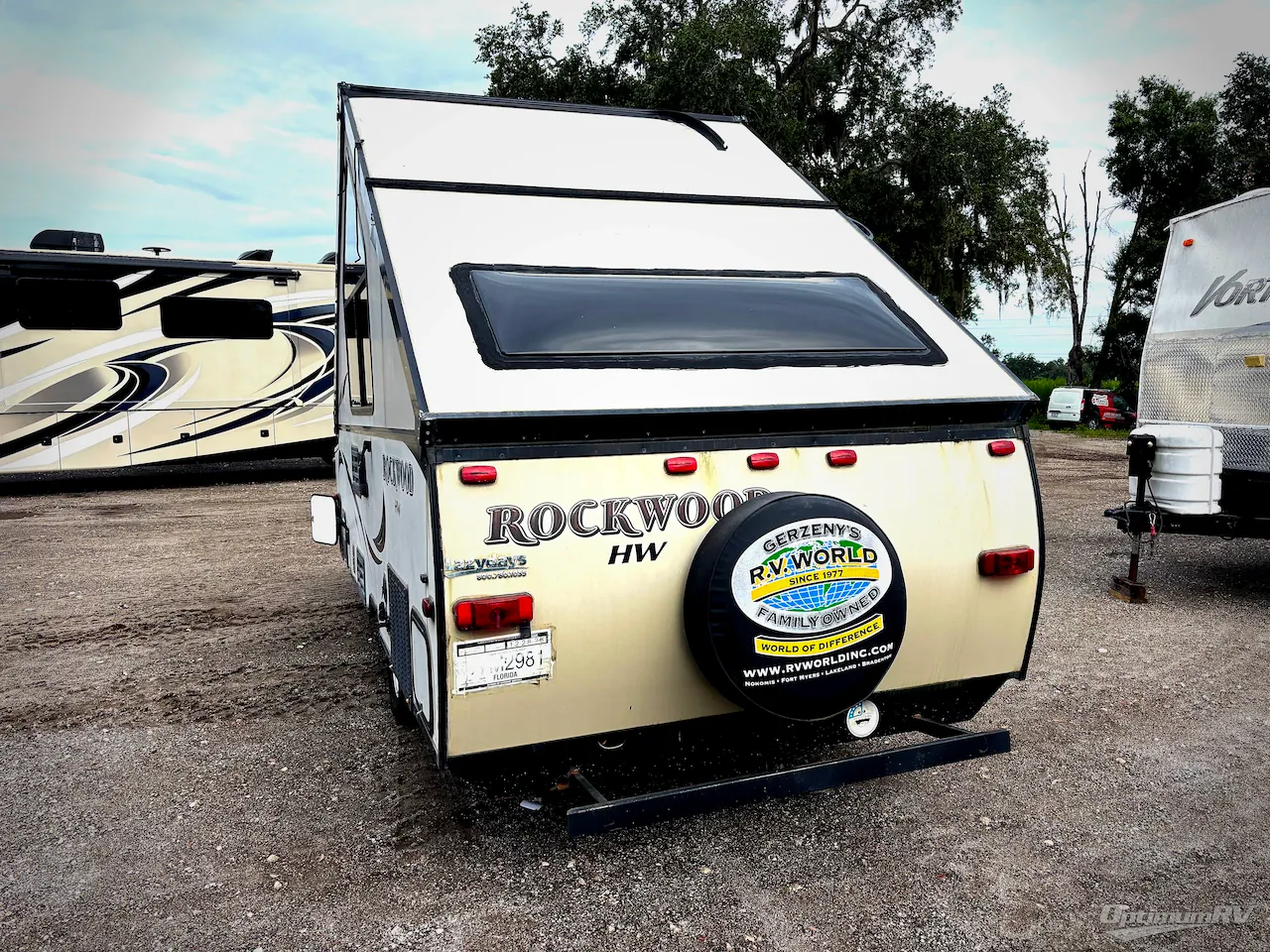 2016 Forest River Rockwood Hard Side A213HW - Photo 4
