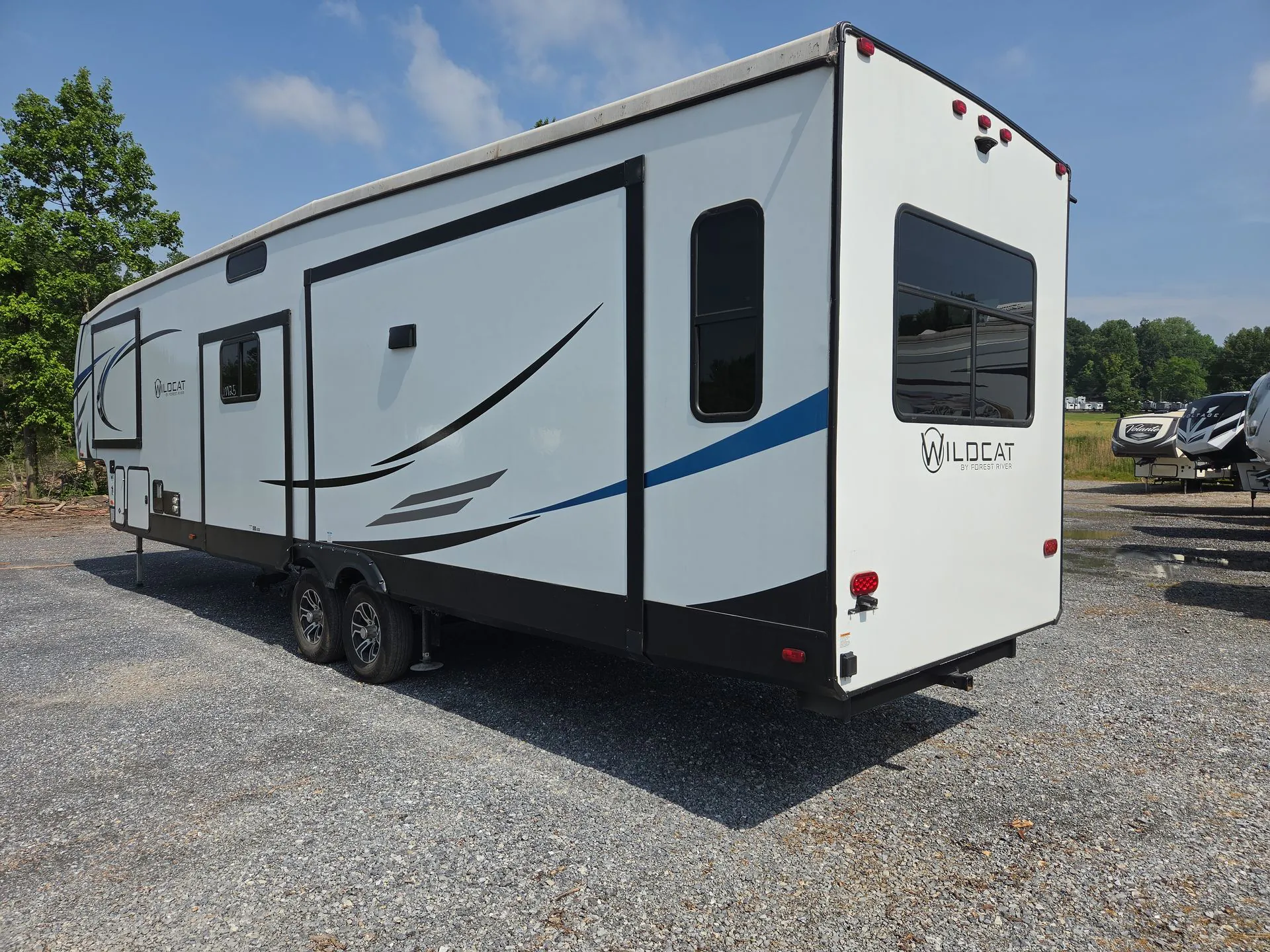 2022 Forest River Wildcat 369MBL — Photo 6