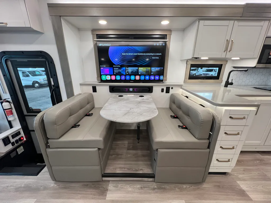 2027 Entegra Coach Vision XL 36C, Photos photo 7
