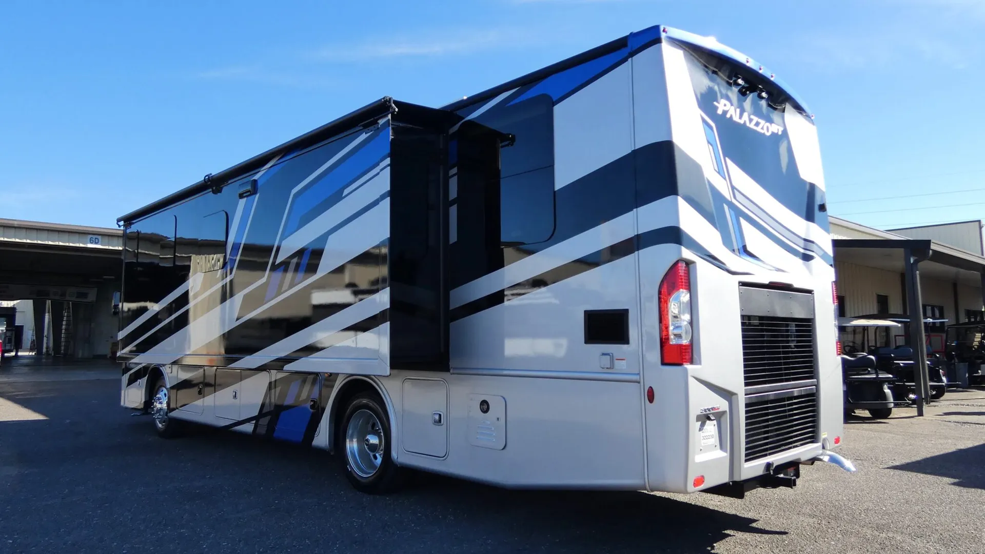 2026 Thor Motor Coach Palazzo GT 33.6 - Photo 4
