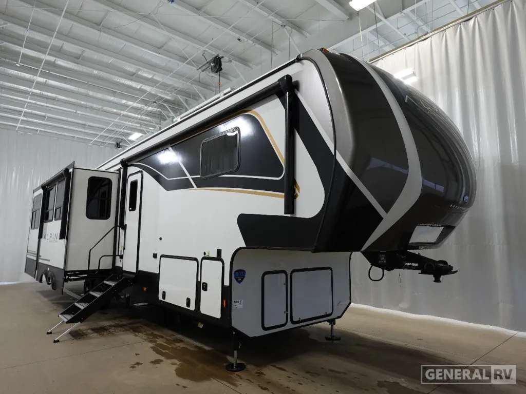 2025 Keystone Alpine Avalanche Edition 366LS - Photo 2